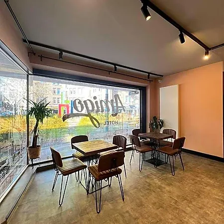 Hotel Amigo 2*