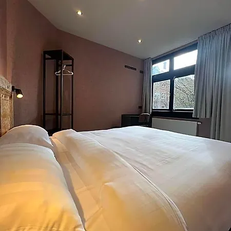 Hotel Amigo 2*
