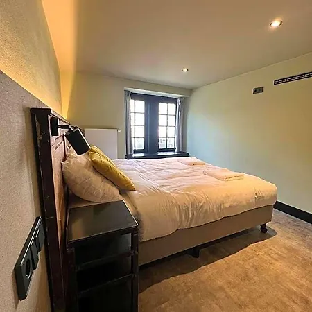 Amigo Hotel 2*