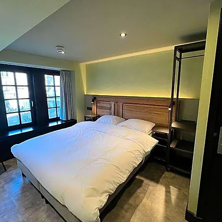 Hotel Amigo 2*